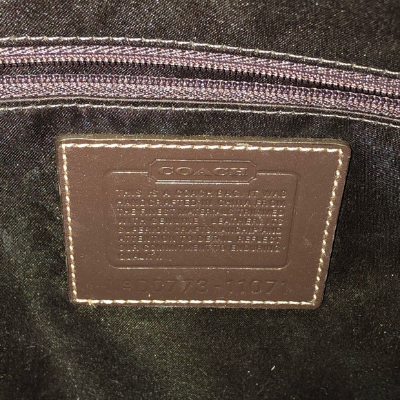 Coach Signature Bag - Picture 5 of 8